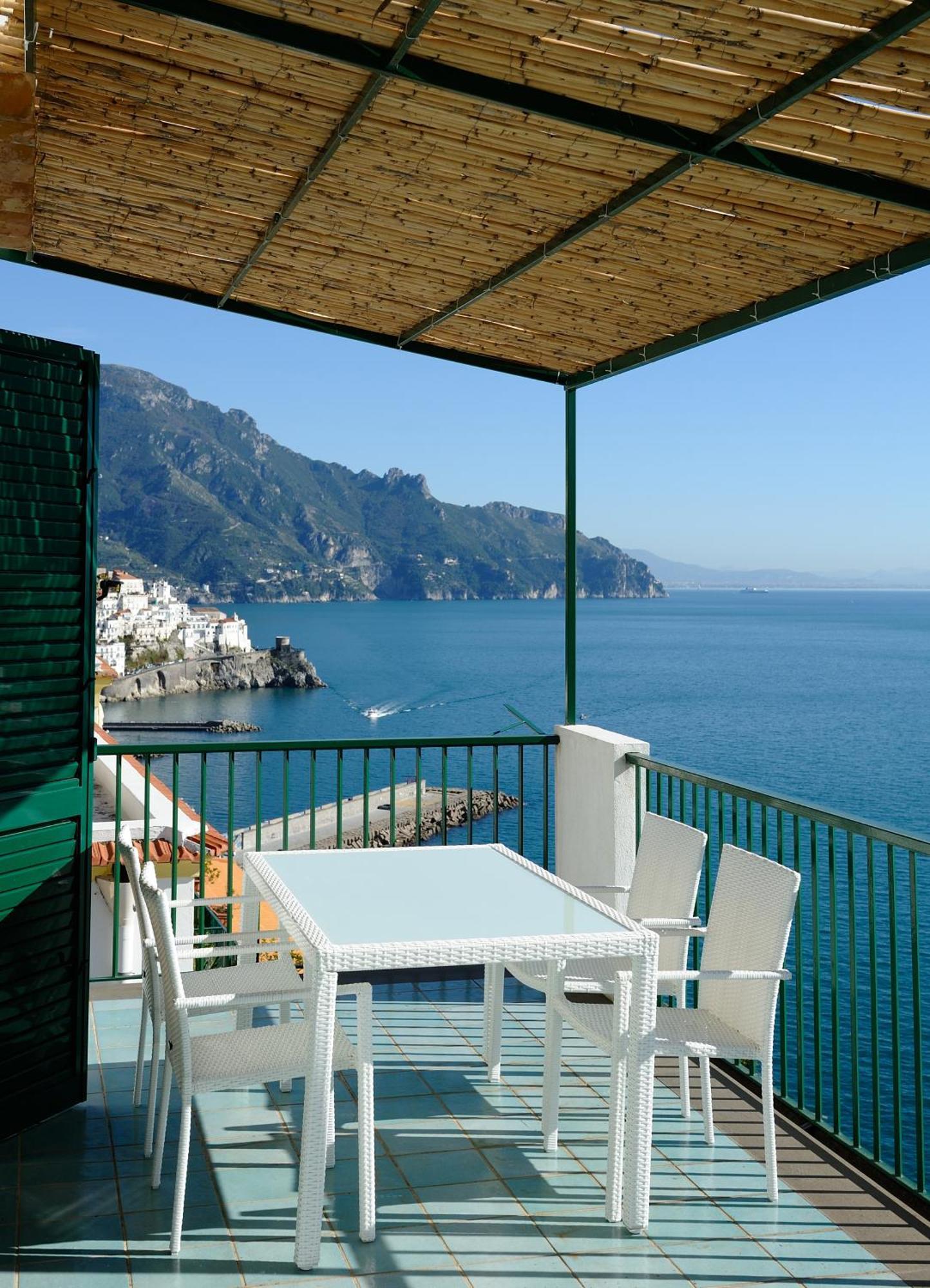 Amalfi Blue Flowers B Dış mekan fotoğraf